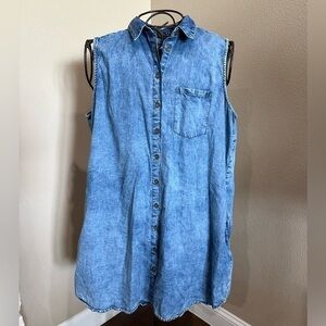 Women’s Sleeveless Denim Dress with Pockets!
